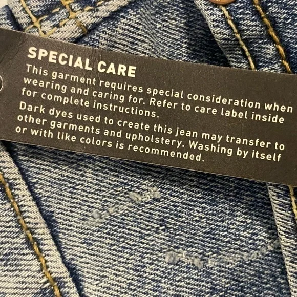 NWT Denizen distressed 5 pocket high waisted Levi jean shorts juniors size 3 - Picture 5 of 6